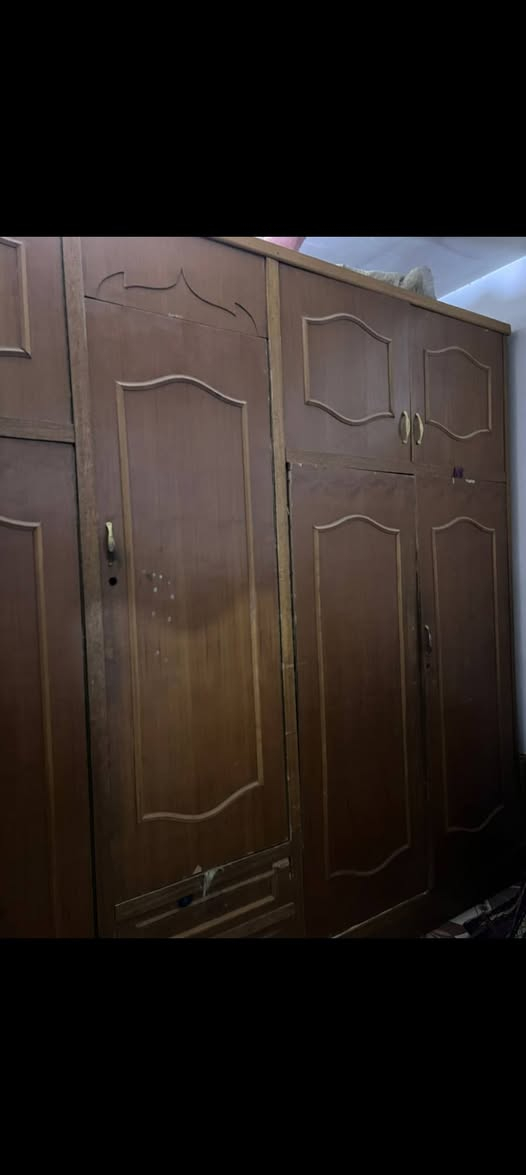 كنتور للبيع صاج متكون من 5 بيبان وهذا رقمي ***********
