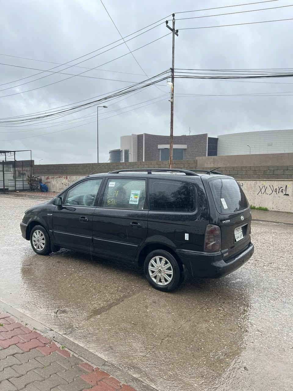 🚗 سيارة هونداي تراجيت موديل (2007)گيرو محرك بيلدي 6سلندر بنزين گيراوتوماتيك و محرك شرط مواصفات خليجي جامات مرايه كهربائي قوفل مركزي و ABSشاش أيپات و تبريد مركزي 3معقط فول VIPتاخم تايرات جديد تاخم صدر كول جديد لايتات جديد كهربائيات عام شغال سيارة 3قطع صبوخ بدون ضرب و داواخل سيارة كول بيلدي جديد جديد سعره 63بيه مجال و شرط تحويل وواكال راقم 📞***********☎️
