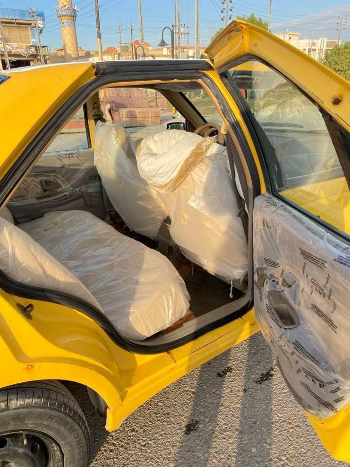 بيجو 405 موديل 2016
بيه بارد بسيط بالباب الي وره السايق 

تخم تاير جديد 

سنويه بأسمي لل29

مكينه لا تبخير لا تنقيص 

مفتوحه كازكت 

حداديه 70‎%‎

مشط جديد 

باتري جديد 

سعر 42 وبيه مجال للطيبين 

مكاني العماره 

***********
