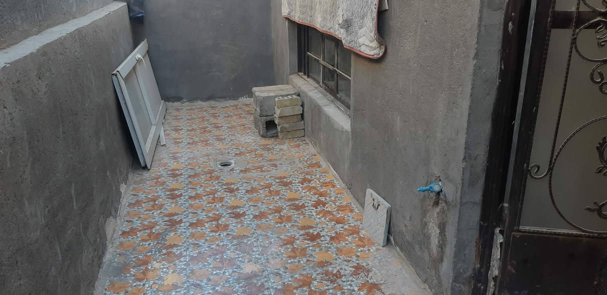 ✅ دار سكني ملك صرف تحويل مباشر للبيع بموقع ممتاز في🏚 ناحية الوحدة 
المثلث الابطال 

✅  مما يوفر سهولة في التنقل وتوفر الخدمات الأساسية. 

مساحه الدار 300
 متر  مساحه  بناء 175 حديث 🏘
وقطعه 125lllمتر


**إذا كنت صاحب هذا الإعلان وتريد حذفه لأي سبب، رجاءا أرسل رسالة إلى الدعم الفني**