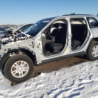 سياره جيب لاريدو موديل ٢٠٢٣ لون سلفر ٥ راكب  بانزين محرك ٦ سلندر ٣٦٠٠ ...