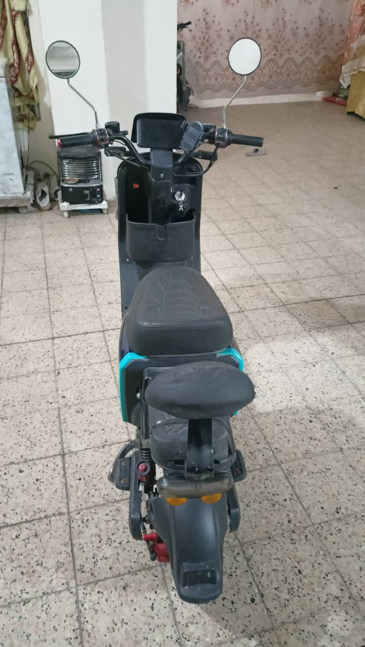 السلام عليكم للبيع درجة شحن نوع كوريا مار او بل عاميا ار 7
درجا نضيفا شكد مات كول بطاريات امبدلا اي نقص ما بيها كلو شغل الي تفيدا يخابرني علا هذا الرقم*********** سعرها 375 مكاني موصل جانب اليمن
