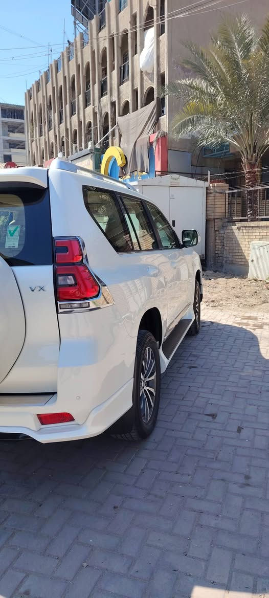 سلام عليكم للبيع تيوتا برادو 2023
تيوتا برادو 2023VX فول مواصفات باب اول 
بصمه 
كراسي كهرباء
تبريد كشنات
فته سلايد
كراسي الخيره كهرباء 
كامرات 360درجه وبعد بيه هواي مواصفات
6سلندر
ماشيه 33الف كيلو 
سعر السياره 53,500
مكان السياره بغداد الوزيريه مقابل قاعات الريان للعراس 
للستفسار ***********
