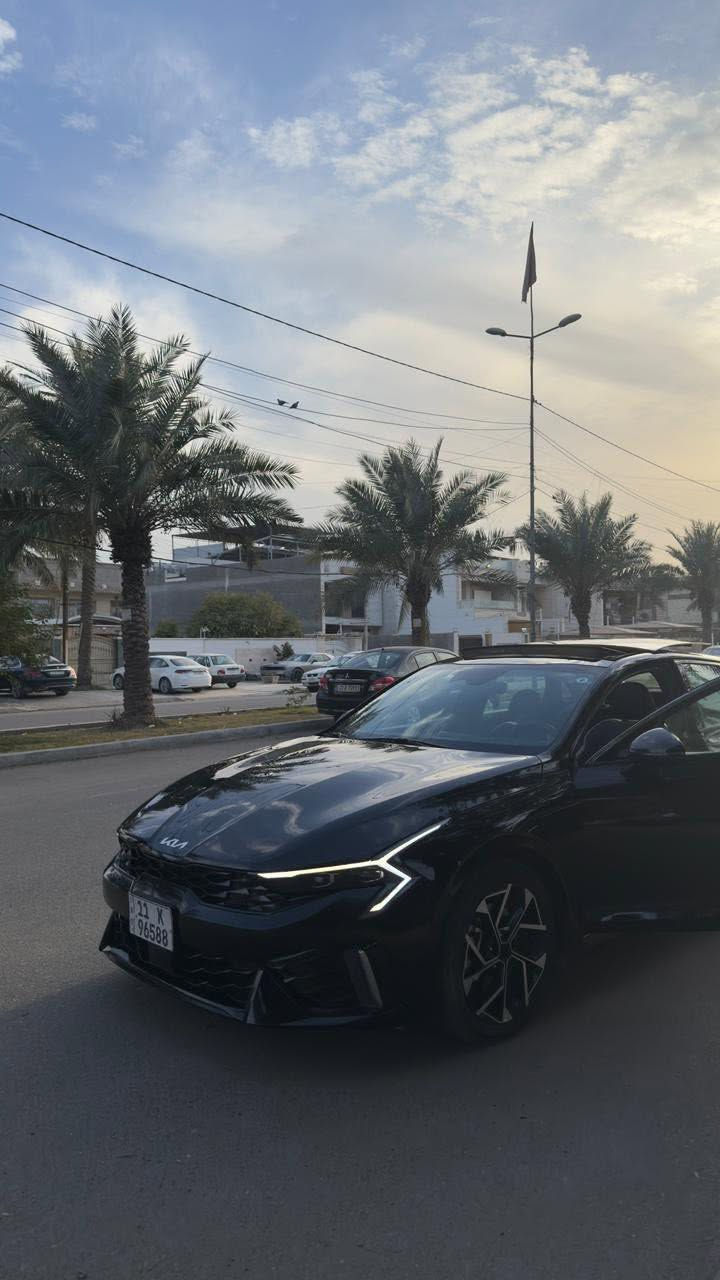 الشكل الجديد K5 GT Line 
كويتية موديل 2024 محرك 2500 تنفس طبيعي GDI ماشيه 30الف رقم بغداد
فول 1/1 ، كامرات 6 ، حساس 12 ، رادار امامي ، مثبت سرعة ، مثبت مسار ، قيادة ذاتية
مثبت مسافة امان ، نقاط عمياء ، شاشة متصلة
AUTO HOLD تدفئة تبريد كشنات ، قطعتين تبريد ، كشن راكب و سايق كهرباء ، شاحن لا سلكي ، مري قلاب بالرجوع ، بانوراما ، صندوق فتح و اغلاق كهربائي ، شغيل عن بعد ، ويل 18 ، وضعيات قيادة 4 ، سايد بريك كهربائي ، شفتات كير عادي ، انارة محيطية بلادي ، داتا شو ، تدعم ابل كار بلي و اندرويد اوتو

السعر : 235 ورقه وبيها مجال قوي 

للتواصل : ***********
