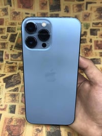 ايفون 13 برو ماكس ٢٥٦ بطاريه٨٤  لون مميز سمائي نضافه 100‎%‎  وتر بروف ...