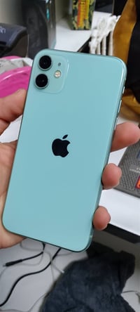 آيفون 11عادي ذاكرة 64 بطارية70 جهاز بلادي وتر ما مفتوح زلغ مابي نضيف ك...