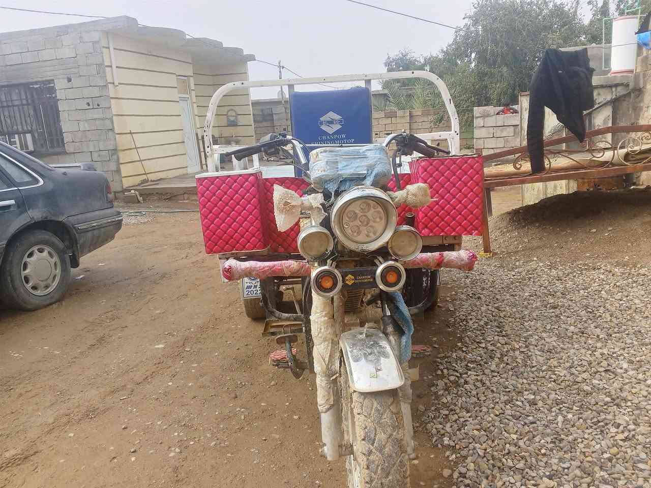 السلام عليكم ستوته موديل 19 اوراق منفيس اثنين ستوته نظيفه محرك 200 مكان ديالى سعر مليون200 وبيها مجال قليل اتصال *********** كهربائيات شغاله سلف  اشاره لايت كله شغال
