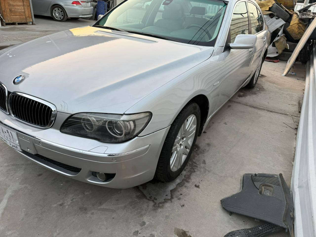 السلام عليكم بي ام مديل 2002 السيارة مصبوغة عام السيارة فول 1/1 فتحة تدفأة تبريد كشنات جاهزة ما ناقصه شي 

السعر 120$ وبيها مجال

رقم راعي السيارة  ***********
