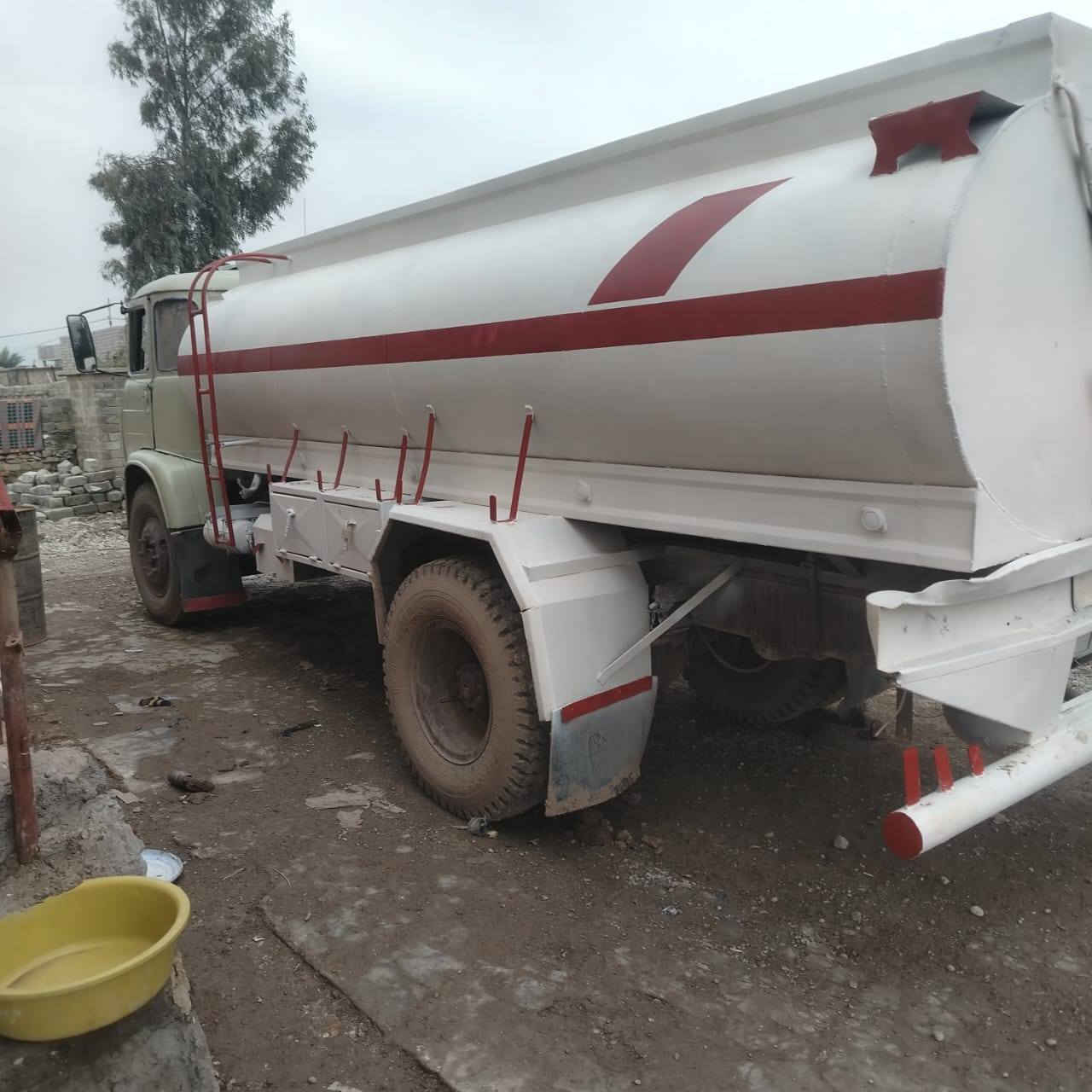 السلام عليكم سياره صلاح الدين للبيع جاهزه عالشغل ضخم تواير جديد ***********
