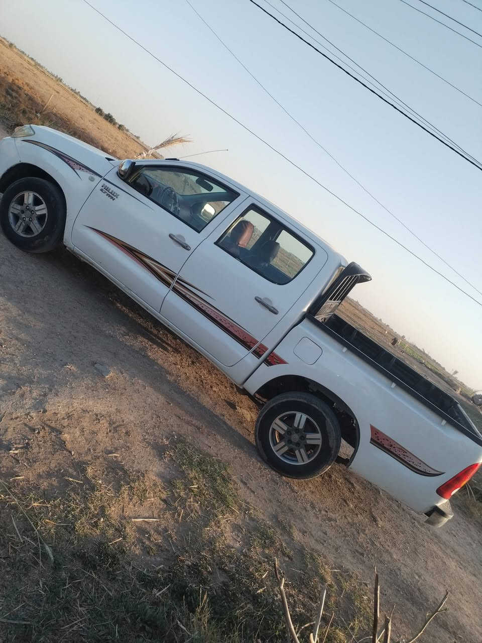 موديل 9.... السونار 👇
رقم واسط
مكان السياره بغداد اليوسفيه
رقم صاحب السيارة ***********

السعر  ١٣٧
