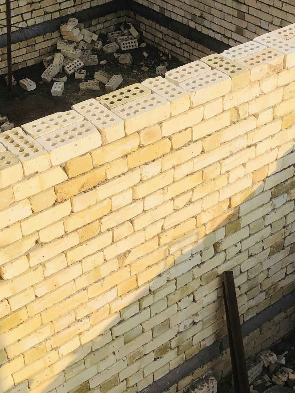 عندك بيت تريد تبني وحاير ادور خلفات درجه اولى 😕
اوكف 🤚اليوم انت لكيت افضل خلفات بناء من الفلوجه عملنا في  بغداد شغل درجه اولى استلام مهندس وزن مضبوط البناء ينبني على المساطر تنضيف الموقع ان كان طابق ثاني او اول #كروب_خلفات_بناء_الانبار  يتميزون دقه في العمل مصداقيه في الموعد سرعه في الانجاز احترافيه في العمل خلفات اكثر من خلفه #مصداقيتنا_سر_نجاحنا
هذ الصور هيه ل اعمالنا نحن لا غيرنا
***********
