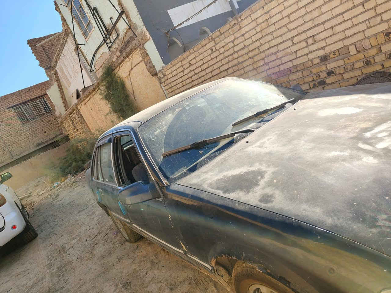 برنس موديل 1997 رقم بغداد الماني  حرف واو سيارة ابلادية حلوة وناعمة عوزها ترتيبات ترايك وين ميعجبك سعرها 19 وبيها مجال *********** مكانها بابل المركز
