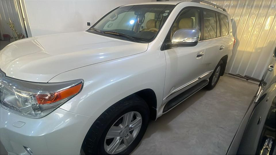 سلام عليكم ورحمة الله وبركاته
لاندكروزر موديل ٢٠١٥ 

جديده السياره مكفوله كفاله عامه حتى الدعاميات 

ماشية ١٣٤ 

رقم اربيل الجديد 

للاستفسار الاتصال على الرقم 

***********
