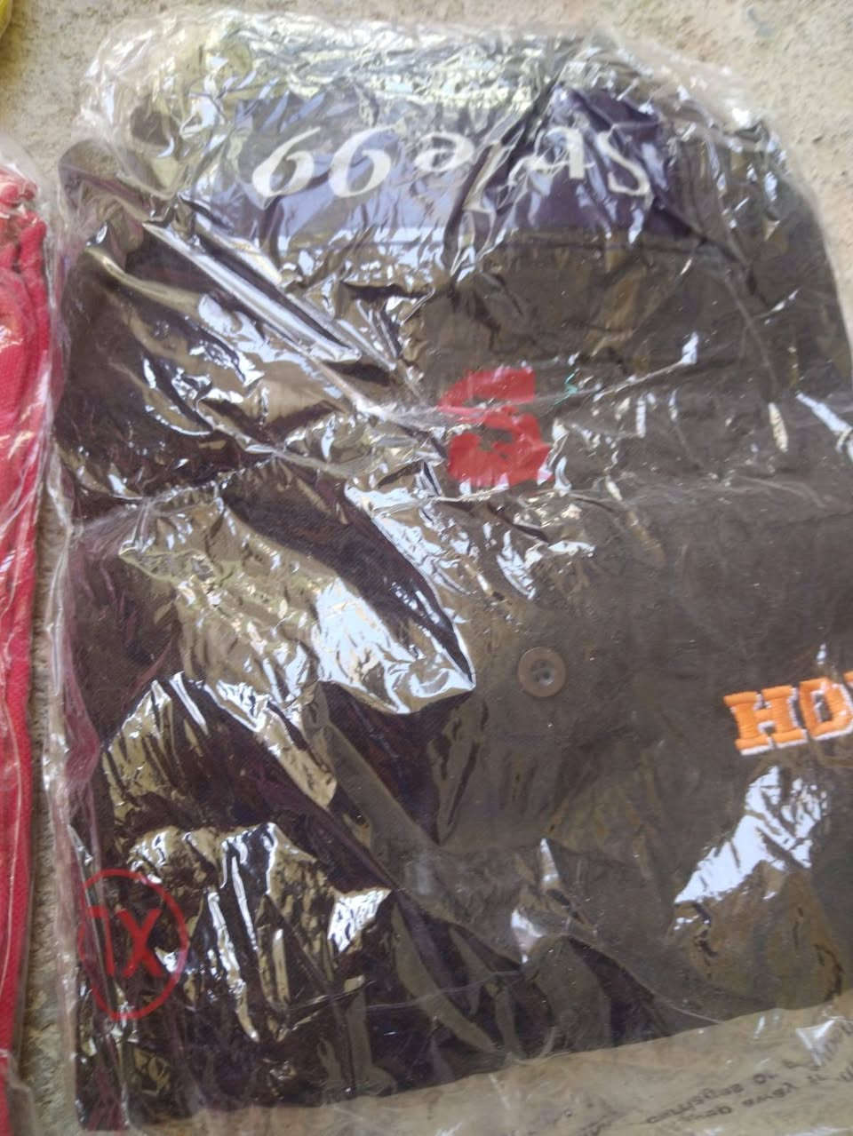 للبيع جمله فقط
قياسات. S. M. L. XL. XXL
قطني
الوان احمر اصفر حبري حليبي
عدد 42
سعر 120 وبي مجال 
للتواصل ***********
او خاص
