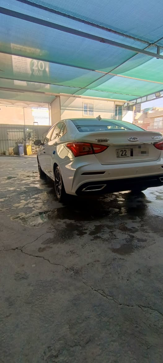 السلام عليكم
شيري اريزو 5
 موديل2025
ماشيه 2000 كيلو يعني زيرو 
ضمان 5 سنوان استبدال گير ومكينة 
دفتر ضمان وياها 
حساس خلفي واتو هولد ومود ادرايڨ 
كروز سرعة تحكملت جهتين 
تبريد قطعتين السيارة زيرو مكان بغداد دورة 
السعر 103
***********
