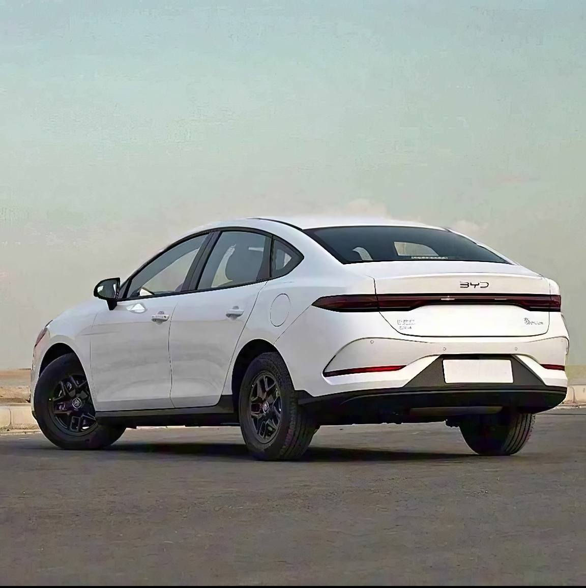 BYD QIN PLUS 2025
سياره كه ده حامي لو ده حامي به شه رت  هيجي نيه ته نها 4000KMرويشتوه 1مانكو نيوي ماوه بو ره قم سعريش 107 مه جاله كي كم 
*********** أربيل, العراق
