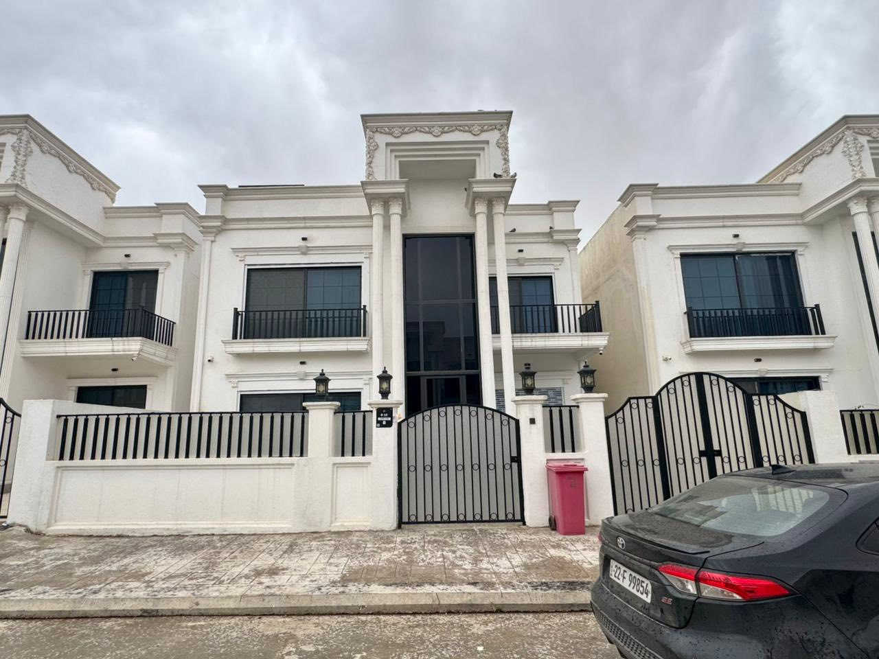 � بيت للبيع في مجمع زانر سيتي – موقع مميز مقابل حديقة

بيت طابقين بمواصفات فاخرة ومساحة واسعة 240م²
مناسب للسكن العائلي والباحثين عن الراحة والخصوصية 🌿
بمقدمة 160،000$ 

للتواصل ***********
