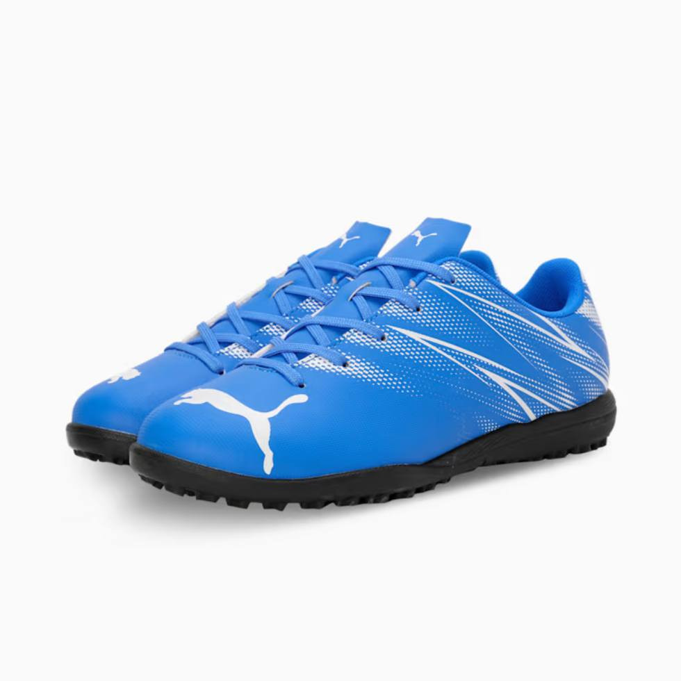 الحذاء هو PUMA Attacanto TT باللون الأزرق المذهل والأبيض.

القياس 41
السعر 35.000 الف

المواصفات الأساسية:
العلامة التجارية: بوما (Puma).
الموديل: Attacanto TT.
اللون: أزرق مع تفاصيل وشعار باللون الأبيض (Bluemazing-PUMA White).
نوع النعل: نعل مطاطي يحتوي على بروزات صغيرة متعددة (Multi-studded) مخصصة للثبات على العشب الصناعي.
الجزء العلوي: مصنوع من مواد صناعية خفيفة ومرنة لتعزيز التحكم بالكرة. 

للاستفسار، يرجى التواصل عبر الاتصال أو الواتساب على الرقم ***********، او عبر الرابط https://wa.me/message/TZ6U44S42JMOD1
