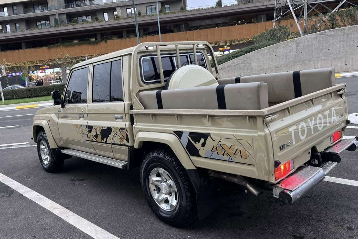 بۆفرۆشتن. ⚜️📦🇶🇦للبیع

لانکرۆزەر - میکزەمین ٢٠١٣ 
گێروو مەکینەی بەشەرت نە کراوەتەوە 
نە بۆیاخ نە ساردە کوتەی  هیچی نیە 

زۆر جوانو پاک ماوە تەوە 
١٤٤ هەزار کم ڕۆیشتوە بەشەرتی فەحس کە حەقیقیە  گەراوە نیە 
هەموو گیانەی بەشەرت 

سەنەوی هەتا ٢٠٣٠ تازەیە هەموو گیانی بەشەرت 

سعر /في التعليق يتم الرد فورا على المسنجر ✍🏻

نرخ/ لە کۆمێنت بنوسە یەکسەر وەڵام دەدەیتەوە 📮

ژمارەی خاوەنی: ***********☎️
واتساب
