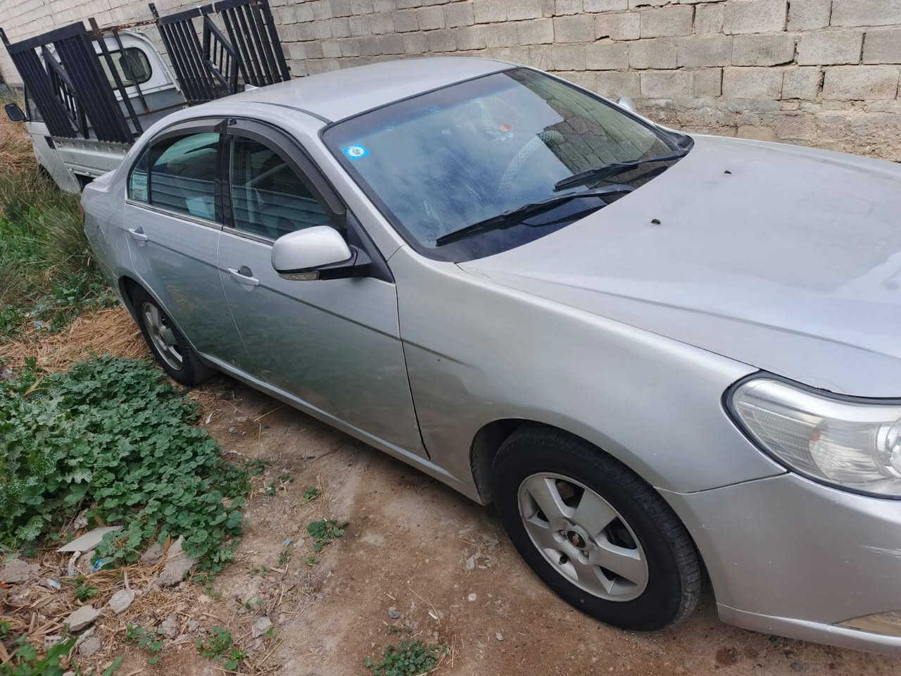 سلام عليكم ابيكا رقم بغداد بأسمي موديل 2007 امريكي سيارة جاهزة محرك كير حدادية كاملة تبريد كلة جاهز بدون اي نقص سعر 65 مكاني بغداد ***********
