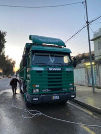 سكانيا للبيع  143 شاصي طويل كير 900 بلادي قمارة بدون صبغ رقم نينوى اجن...