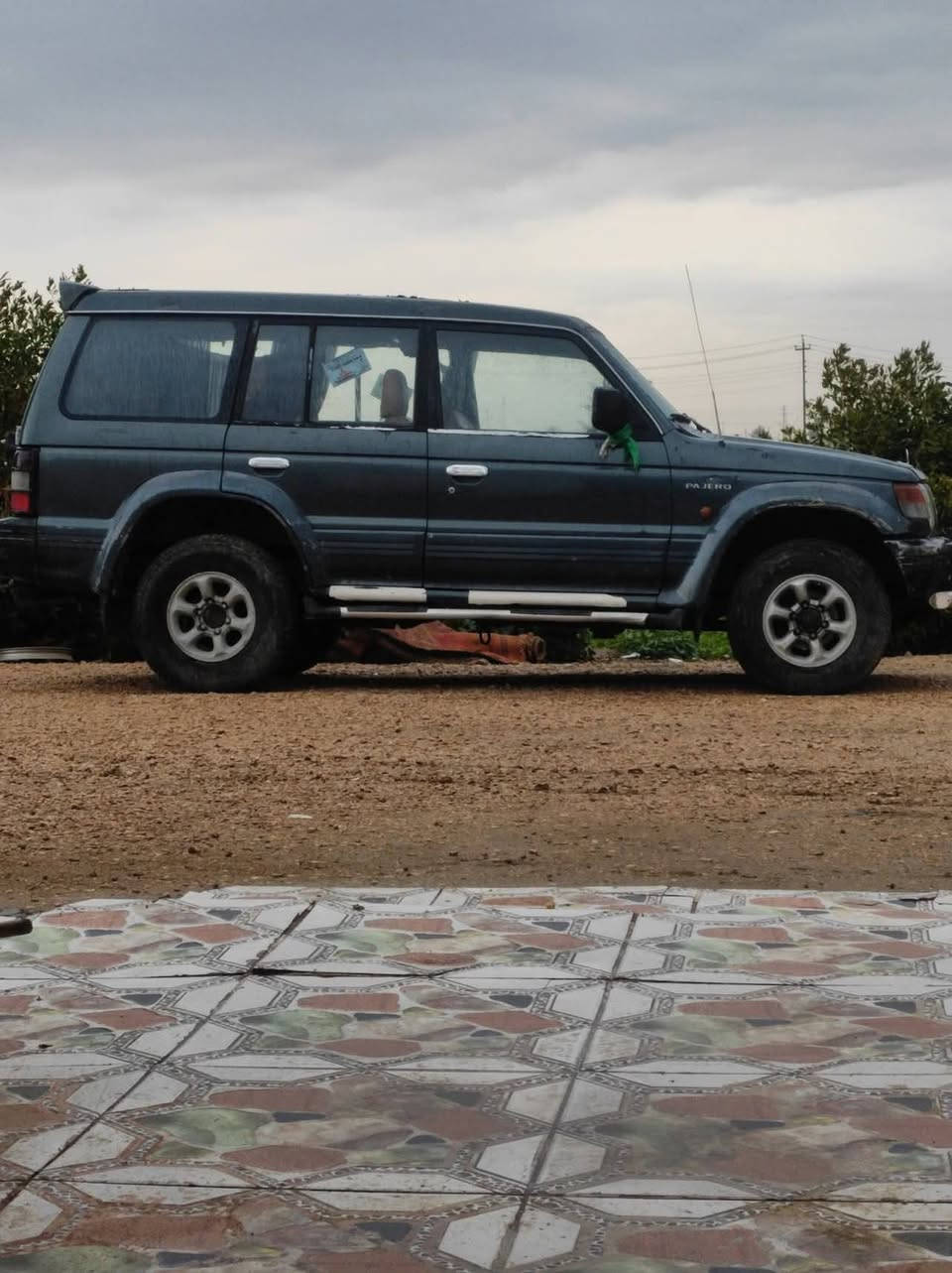 سلام عليكم  باجيرو موديل 94 محرك فيفيتي فيشه وبطل محرك وكير  وكسن تخم تاير جديدحداديه جديده سياره  رعيه موجود يداور ثاني يوم  مكاني النجف *********** مستعجل الشراي يدخل خاص 
اويتصل رقم واضح كدامك ساره مال جناي وبيع مستعجل
الله شاهد 50وبيها مجال
