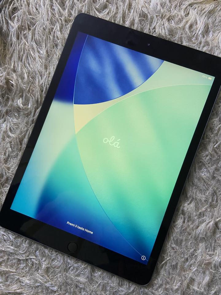 السلام عليكم
ايباد ٨ اسود ذاكره ١٢٨ نظيف كلش حلو  سعره ٢٧٥ 

ايباد ٧ وردي ذاكره ١٢٨ مبدل معالج وتاج  قييم اذا عجبني سعرك بالعافيه 
***********
