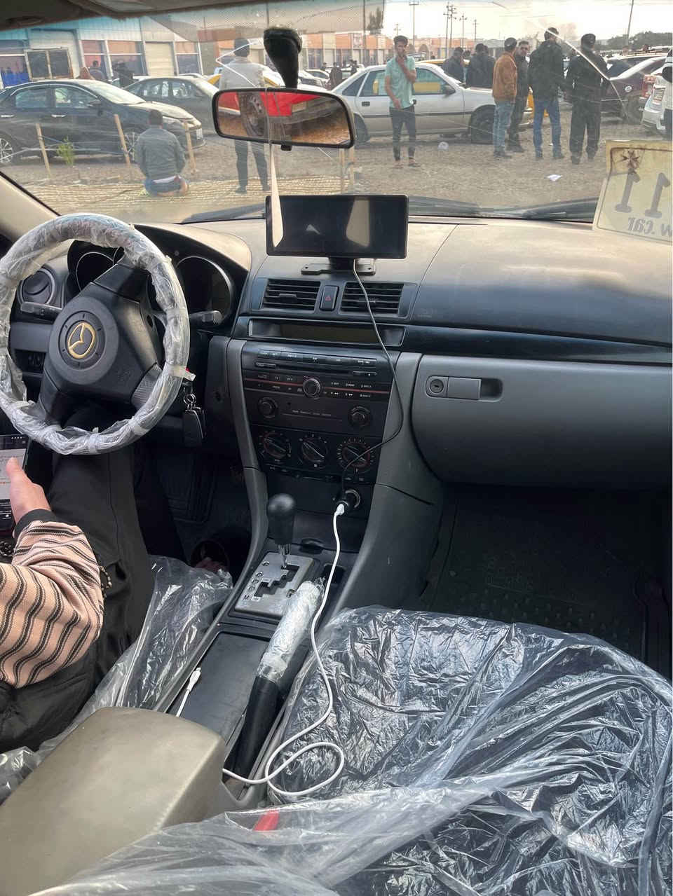 مازدا زوم ٣ مۆدیل ٢٠٠٨   گیر ئۆتۆماتیک وەرەقەی بەنزینی هەیە مشروع وەتەنی رەقەم بەخداد زور پاک و خاوینە مالی دۆستە مەکینە ٢٠  بۆیاخ عامە تەکسی بوە کراوە بە خسوسی نرخی ٥٥گەلا و مەعامەلەیەکی کەم  ژمارە مۆبایل *********** كركوك, العراق
