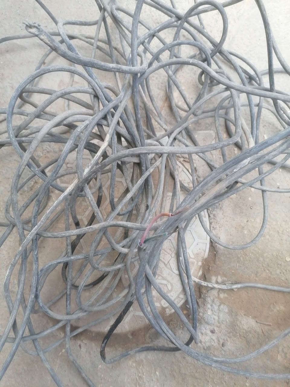 كيبلات كهرباء للبيع يرهم سبلت او كيزر


**إذا كنت صاحب هذا الإعلان وتريد حذفه لأي سبب، رجاءا أرسل رسالة إلى الدعم الفني**