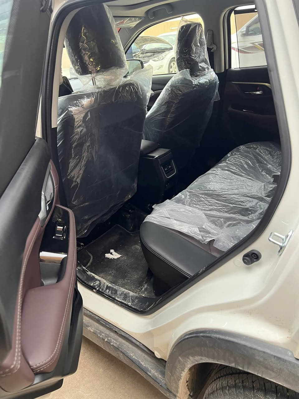 سلام عليكم 
يوربان كروزر للبيع
موديل 2026
كير ومحرك شرط 
السعر 230 وبيها مجال للطيبين 
الرقم ***********
