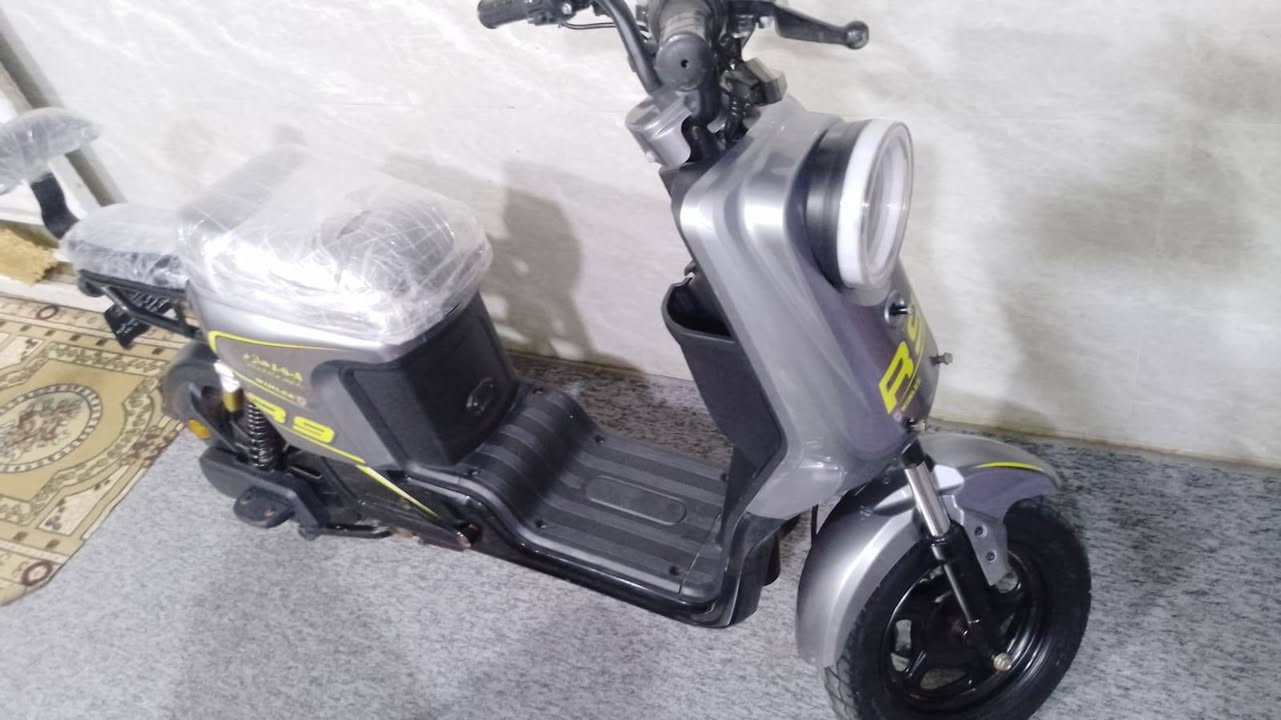 درجه شحن R9
5 بطاريات
ونلي
16 انبير
درجه نضيفه وكيلل  درجه ما صالي  سبوع من مخذه مديل 2025 
سعر 450 وبيه مجال الطيبين 
العنوان البصره شط العرب رقم ***********
