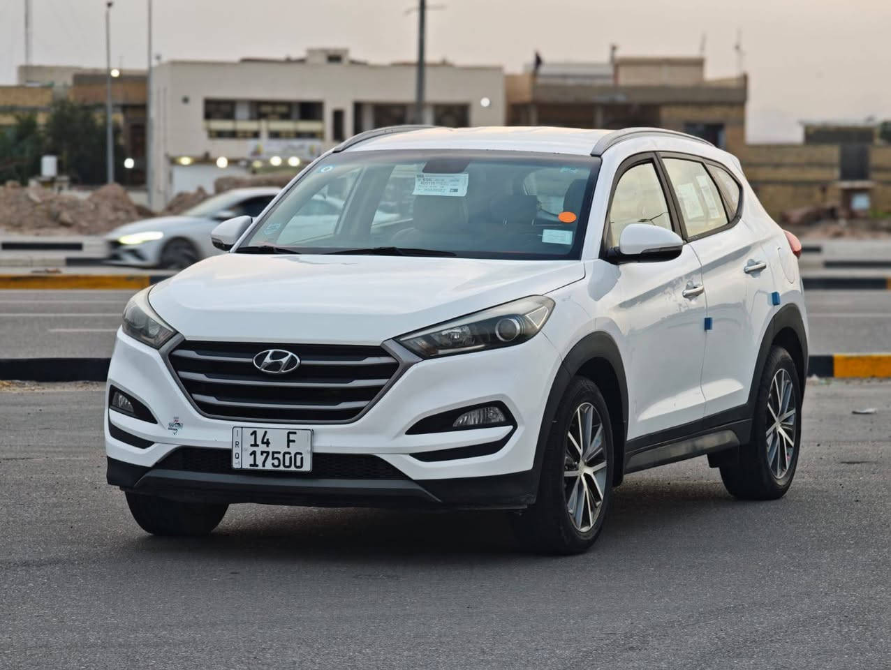 توسان 2016خليجي بيها قطعتين بدون دواخل(***********) مكينه وكير كفاله رقم بصره بسمي تحويل سنويه ال 2027السياره جاهزه تخم تاير حداده تبريد كله جديد السعر 138وبيها مجال مكاني بصره بيع ومراوس البصرة, العراق
