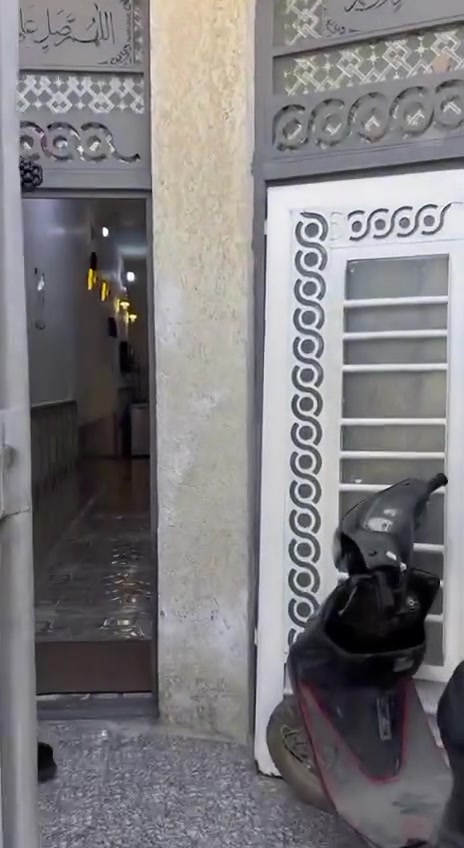 السلام عليكم ورحمة الله 🌿
🏡 دار للبيع — موقع مميز جداً في نهاوند 🏡
📍 المنطقة: نهاوند
📐 المساحة: 100 متر
📄 الطابو: صرف
✨ مواصفات الدار:
▫️ طابق ونص
▫️ بناء درجة أولى
▫️ الأرضية رفت مسلح
▫️ السقف صب
▫️ تصميم مرتب ومتين
📍 الموقع ممتاز وقريب على كل الخدمات:
✔️ قريب ع الشارع 20
✔️ قريب ع البطاقة الوطنية
✔️ مدارس البنات والأولاد قريبة جداً
✔️ قريب ع المستوصف الصحي
دار مناسب للسكن العائلي وموقعه يخدمك بكل شي 🤍
فرصة حلوة للي يريد بيت مرتب بمنطقة هادئة وخدمية ✨
السسسعر  97مليون بي مجال ☑☑☑

للتواصل ✔ ***********
