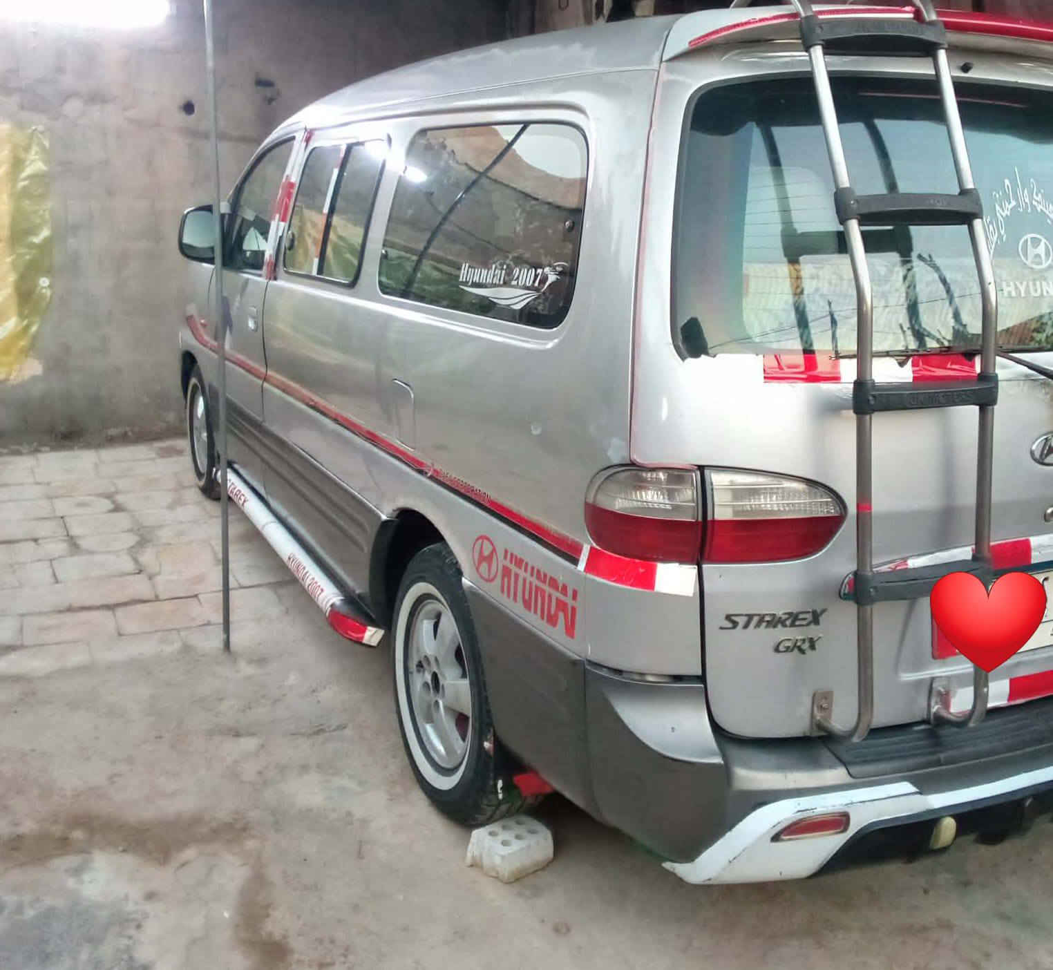 ستاركس 2005 باسمي سنويه لل 27 بها تعمير بالشاصي الجو السائق الشواصل الباقيه مقفوله
ملاحظه اخوان السياره بلاديه بدون صبغ سعر 72 ***********
