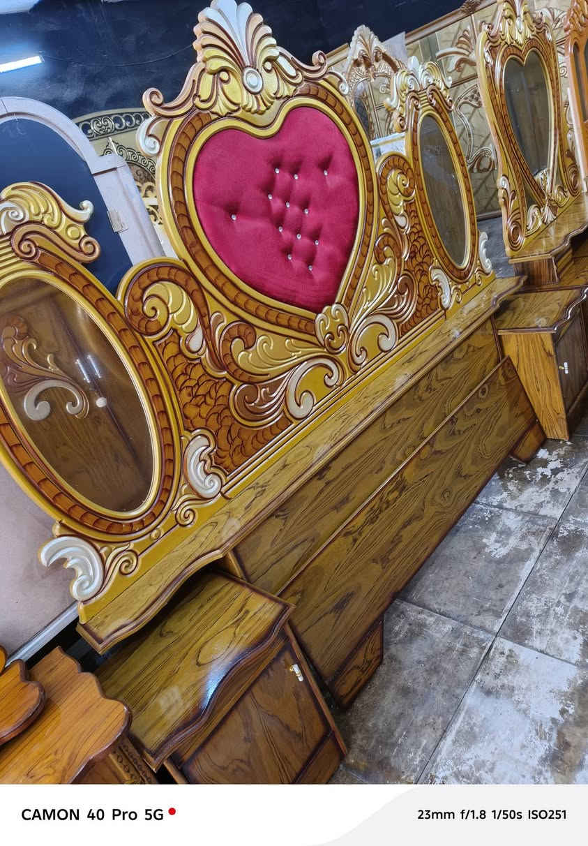 غرفة ٦باب طابق واحد نضافتها 90/100كاملة اي نقص مابيها مكان بغداد فلكة حي النصر سعر ٥٥٠ يوجد توصيل ***********
