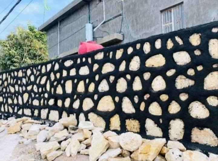 سلام عليكم كرسته وعمل ولستفسار علرقم *********** السعر المتر المربع ٢٢لف
