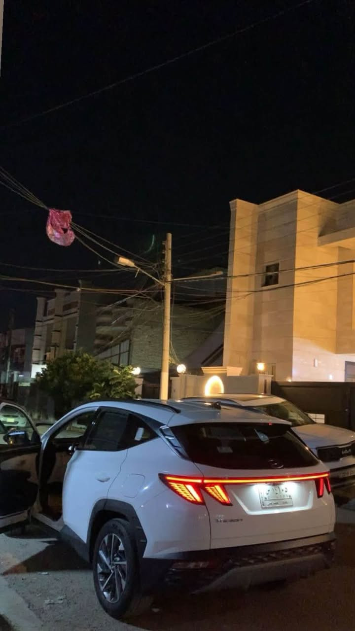 السلام عليكم توسان 2024 السياره خير من الله مكفوله من البارد والصبغ تخم تاير جديد صدر مال شركه فول ماعدا الفتحه ماشيه 50 الف بيها شخط بل جاملغ الخلفي  فقط والباقي مكفول بصمه تشغيل عن بعد السعر 220 المكان حي الجهاد الرقم ***********

