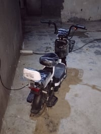 دراجة شحن • بطاريات جديد • تمشي ٢٥ كم