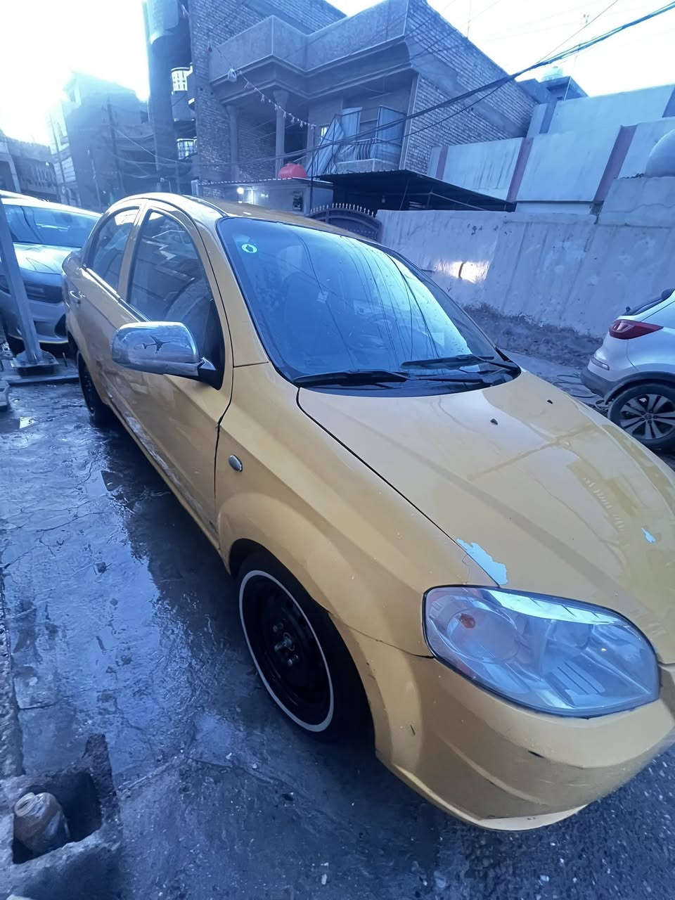 السلام عليكم
افيو موديل 2008 وارد امريكي مبدل بيها جاملغ رقم انكليزي مصفرة هيئة وغرامات سيارة باسمي  كاملة وخير من الله بيها جم نقوصات يرادلهن ترتيبات تبريد واكف ومكينة وكير خير من الله حدادية نص عمر السعر 48  ….. مكان السيارة بغداد الامين الثانية …. *********** بي واتساب
