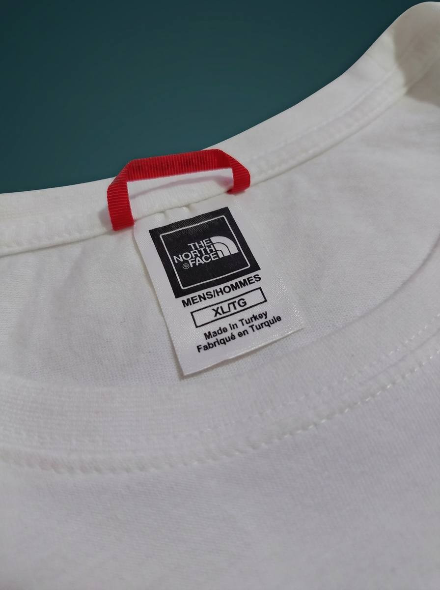 تيشيرت أبيض ملكي من The North Face (أصلي)، قياس XL. اللي يدور كشخة الصيف والماركات العالمية، هاي القطعة إله. قطن 100% بارد ومريح عالجسم، وستايله يرهم ويه الجينز والشورت. بالة أوربي نظيف. السعر 12 ألف بس، واصل لباب بيتك (توصيل مجاني). اللي يعرف سعر الـ North Face يعرف هاي بلاش، قطعة وحدة وهنيئاً للي يلحق عليها. 💢


**إذا كنت صاحب هذا الإعلان وتريد حذفه لأي سبب، رجاءا أرسل رسالة إلى الدعم الفني**