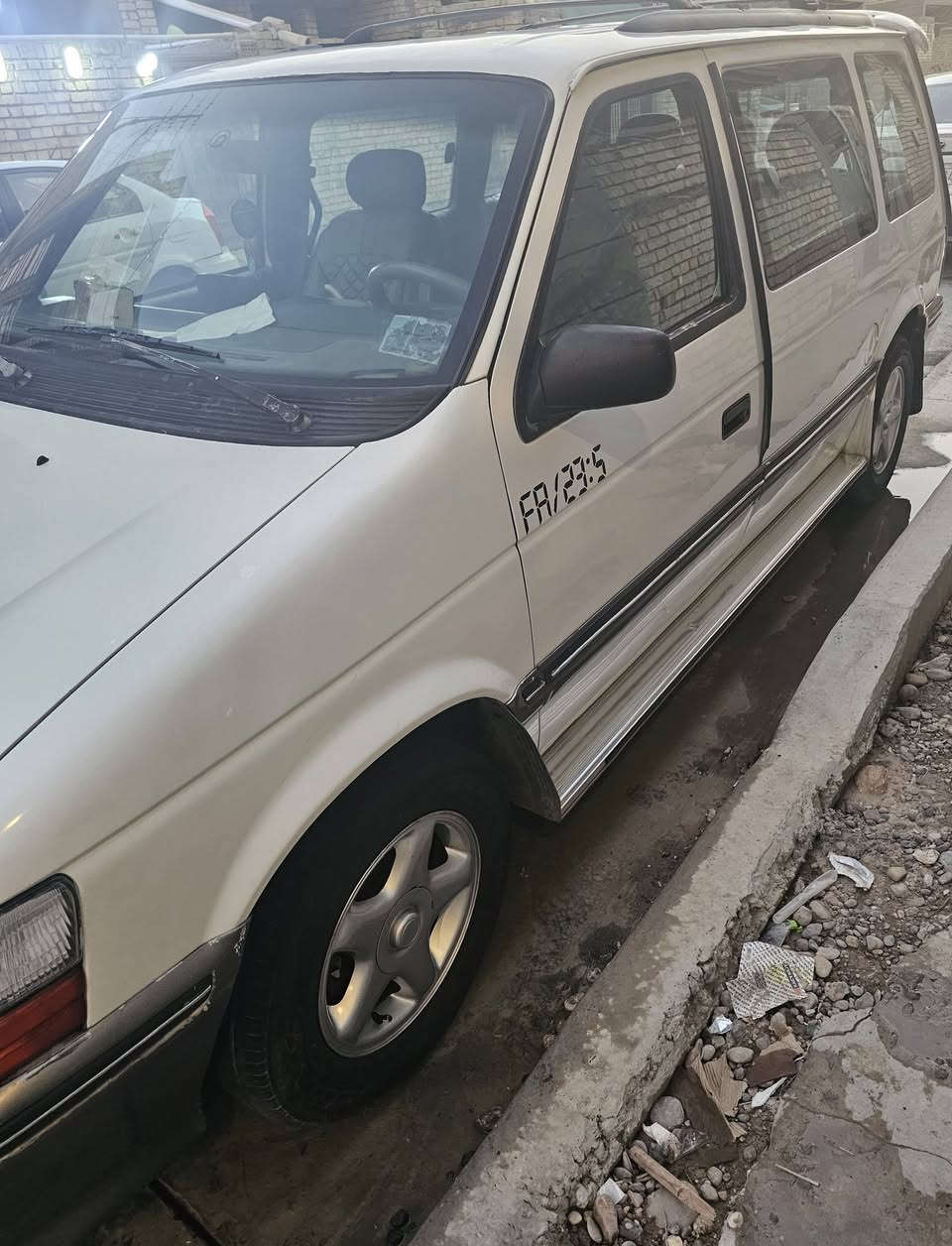 دوج موديل 1993 رقم انكليزي نينوى 
كير محرك بلادي  كهربائيات كله شغال 
تبريد شغال السعر  47 ورقه وبيها مجال 
مكان سيارة  بغداد  الاتصال 
*********** 
التحويل ثاني يوم
