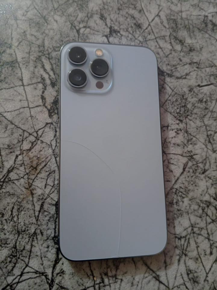 ١٣ برو ماكس ٥١٢ بطارية ٨٧ وتر ممفتوح بس فطر خفيف ب ضهر ب ٦٢٥ أو مراوس ب ١٥ برو ماكس
***********
