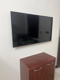 شاشه سامسونك حجم 50 كوري الاصلي بدون نت للبيع السعر 200 الف شرط الفحص ...