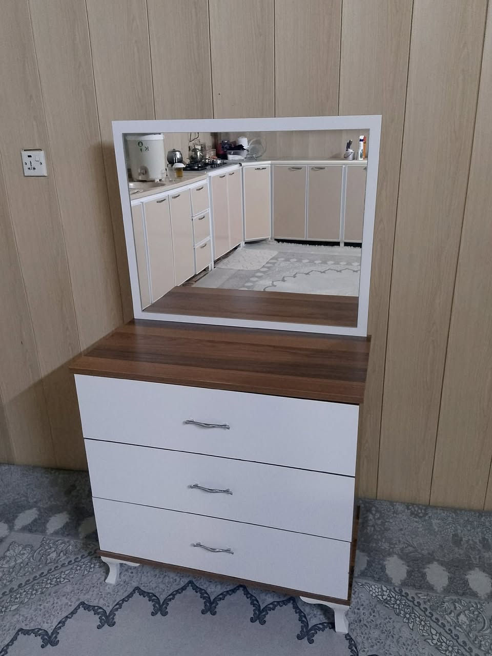 ژووري نوستن توركي زور زور خاوينه 5 بارجيه به دوشه كو 6 بارجيه دوشه كي ده رجه يه كه  هه موي به يكو افروشم نرخي 350 كه ياندو بستنيشمان هه يه مشتريت تيل بو ژماره به كه *********** شوين كه لار
