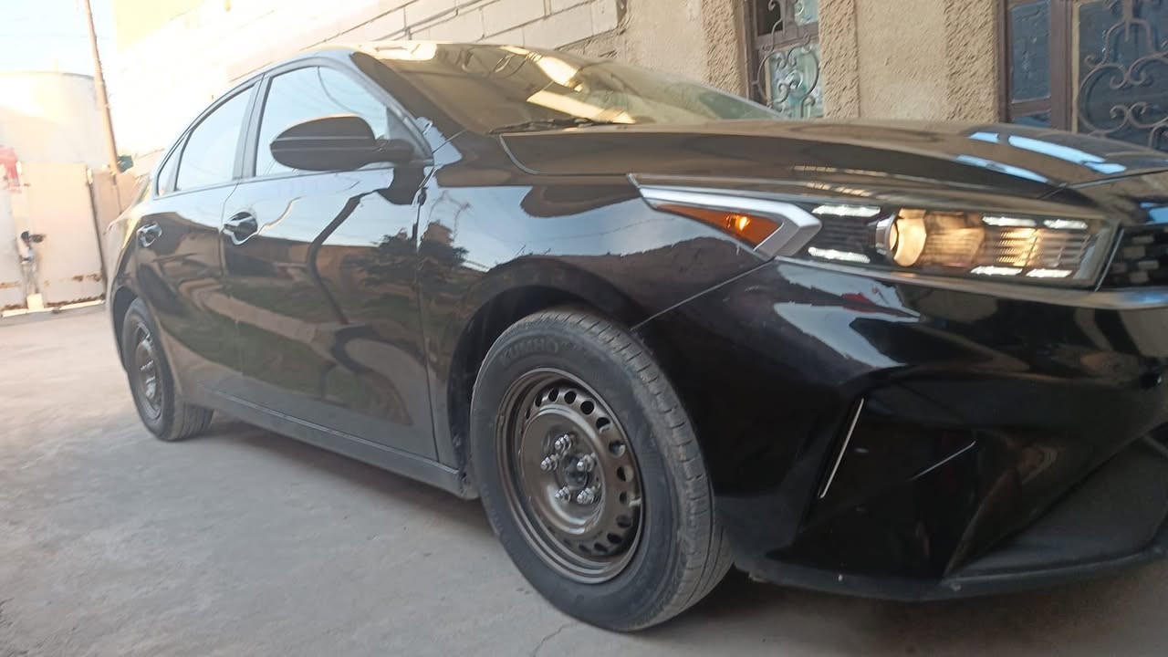 كيا فورتي 2024 بدون رقم
السعر 123 ورقه وبيهه مجال

حادث السياره جاملغ وبنيد 

ماشيه ١١ مايل
مكان السياره بابل 

رقمي ***********
