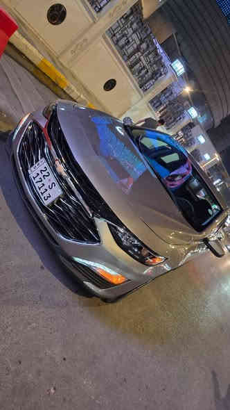 السلام عليكم . شيفروليه ماليبو LT موديل 2024 دخول جديد (ماشيه 24 الف بعدها على وضع امريكا مماشيه بالعراق فقط 2000) السياره اني مستوردها كلين فقط دعاميه صبغ ... مكفوله من التبديل والبارد والصبغ والتكحيل وشرط الفحص . من اجدد وانظف الماليبو الي دخلن للعراق ماكو بنظافتها .. صور الحادث مرفقه بالمنشور .. دخول جديد رقم اربيل سنويه بأسميي
المواصفات : فئة LT
 • المحرك: 1.5 توربو (1500 CC)
 • ناقل حركة أوتوماتيك
 • بصمة تشغيل
 • تشغيل بصمة + دخول ذكي
 • حساسات خلفيه
• رادار امامي + تنبيه خروج عن المسار
 • شاشة لمس 8 إنش
 • كاميرا خلفية
 • بلوتوث + (أبل كاربلاي + أندرويد أوتو وايرلس)
 • هيتر كراسي 
 • كراسي كهرباء  
 • لدات LED نهارية وليلة
 • أنظمة أمان: ABS + الثبات الإلكتروني
السيارة نظيفة جداً ميحتاجلها دينار مصرف جاهزه من جميع النواحي . (اعتذر عن المراوس) مكان السياره بغداد السيدية .. السعر  اتصل وتدلل .  للاتصال ***********ا
