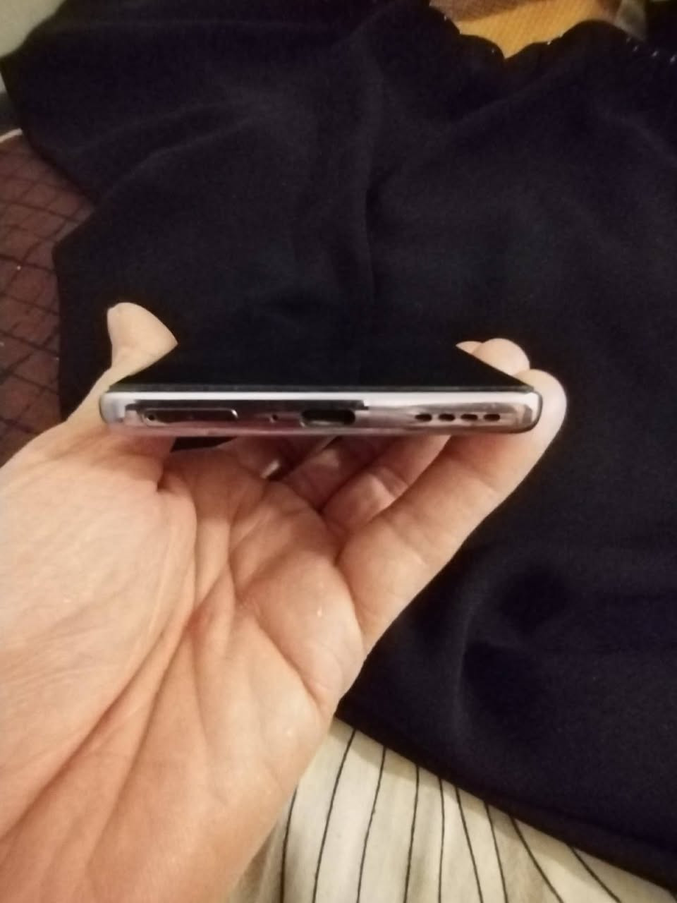 السلام عليكم جهاز انفنكس زيرو 30فايف جي لون مميز ذاكرة 256 عشوائية 12+12 جهاز استعمال  قليل جدا المكان الدوانيه مركز الجهاز بدون ملحقات الجهاز يجي وياه فقط كفر الشراي ينتصل غير متواجد خاص*********** الرقم بي بي واتساب
