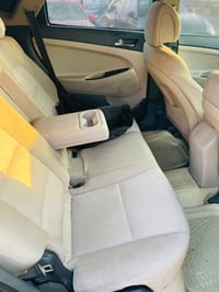 توسان 17 امريكي حادثه مرفق بلمنشور رقم مثنى  السياره بدون تبديل بدون ا...