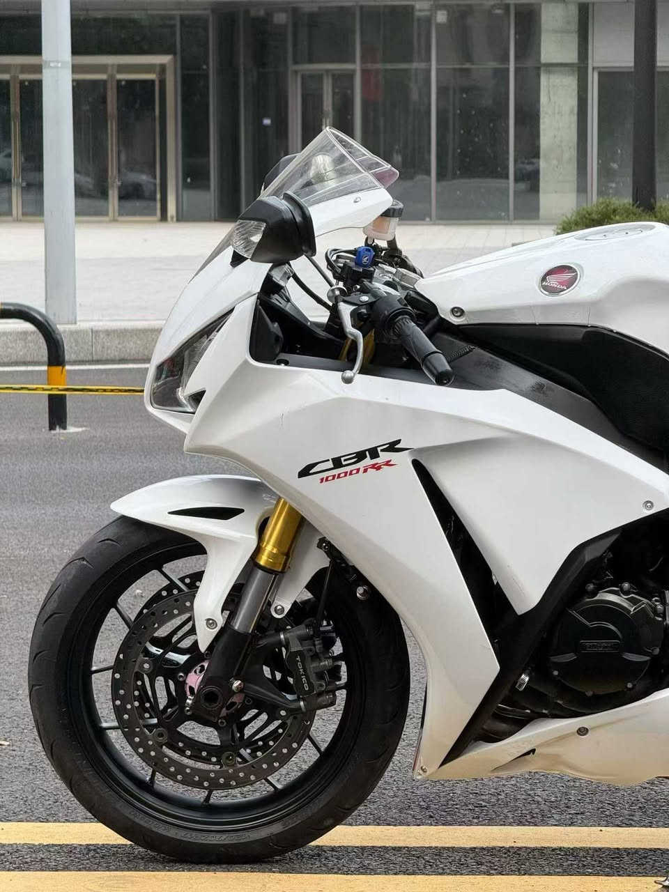 صباح خير
CBR 1000RR
2016
55ورقه

ضمان  محرك گير بدون حادث
هزا دراجه بل خارج 
بعد ٤٥-٩٠ من دفع وصل سليمانيه
***********
***********
***********
اعزا كرام كل دراجات بل خارج بعد ٤٥-٩٠ وصل 
أعتذر إن تسببت هذه المنشورات في مشاكل لبعض الأشخاص.
أي شخص لديه شركة نقل في الصين أو اليابان، سأرسل الدراجة النارية إليه. جميع الدراجات النارية أرخص.
٥٠٠$
وبالمناسبة، هذه الأسعار صحيحة.
لقد صُدم بعض الناس بشدة، يا أعزائي.
أؤكد لكم أنني سأجعله أرخص آنشالله 
شكران للمدير كروب
https://www.facebook.com/share/g/1EGGciZoob/
‏https://www.tiktok.com/@madeinjapan919?_r=1&_t=ZS-92jOpMF0D3q
‏https://www.tiktok.com/@samuraiskill1?_r=1&_t=ZS-92jOrywJb6u یمکن تابعنی علی تیک توک
