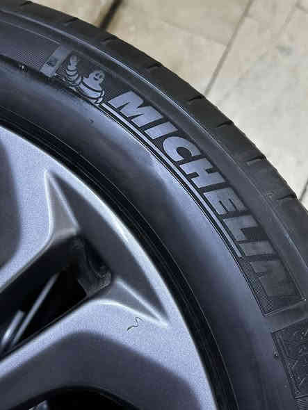 السلام عليكم للبيع
تخم هوندا اكورد قياس 17
تخم جديد بحاله الوكاله 
السعر800$قفل بدون احراج
للاتصال ***********
